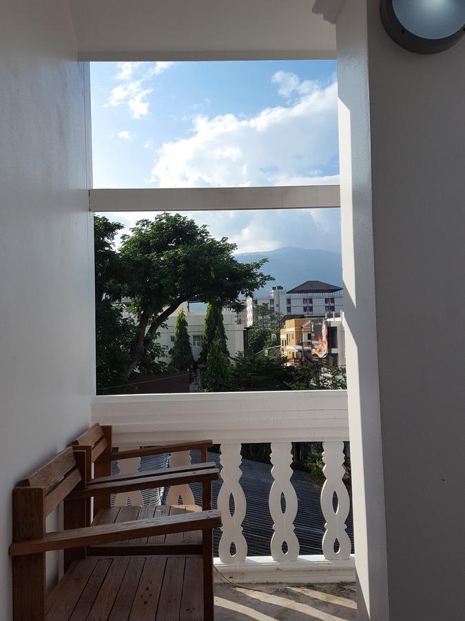 Jindabyne Cafe & Hostel Chiang Mai Zewnętrze zdjęcie