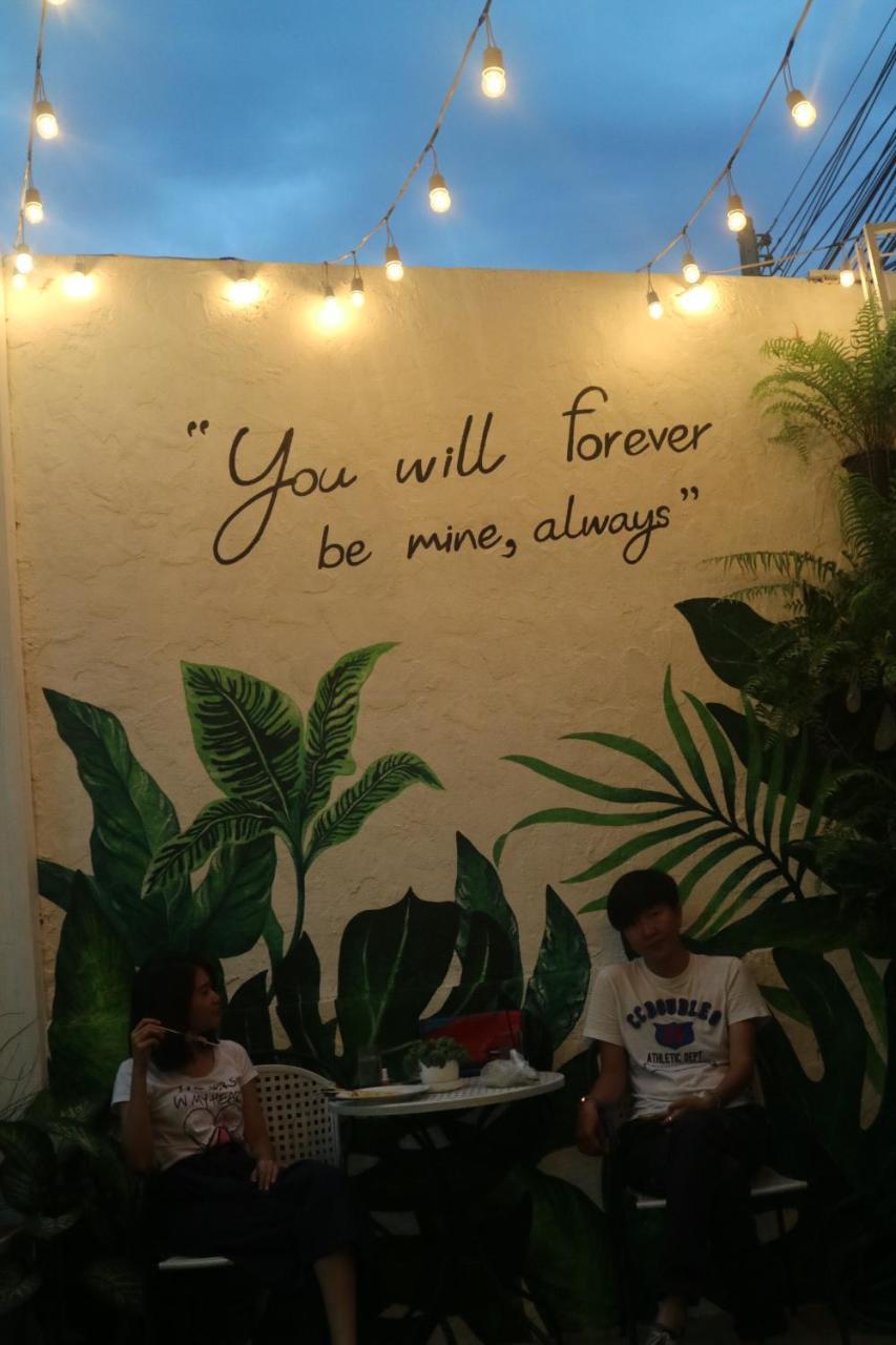 Jindabyne Cafe & Hostel Chiang Mai Zewnętrze zdjęcie