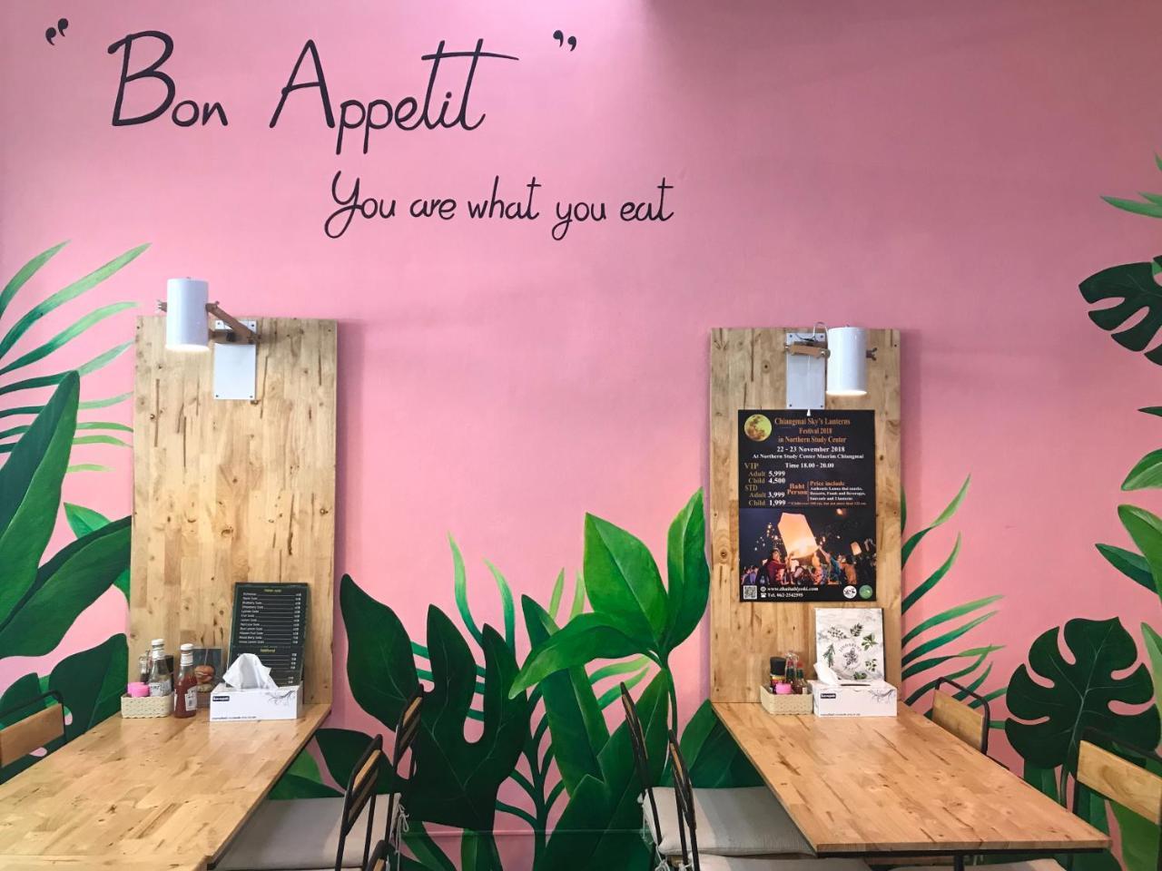 Jindabyne Cafe & Hostel Chiang Mai Zewnętrze zdjęcie