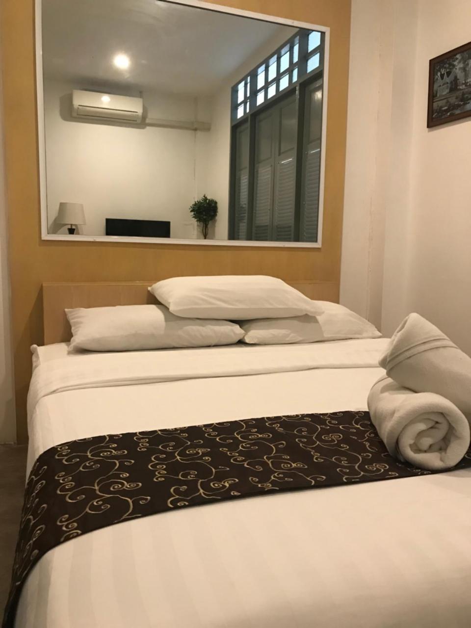 Jindabyne Cafe & Hostel Chiang Mai Zewnętrze zdjęcie